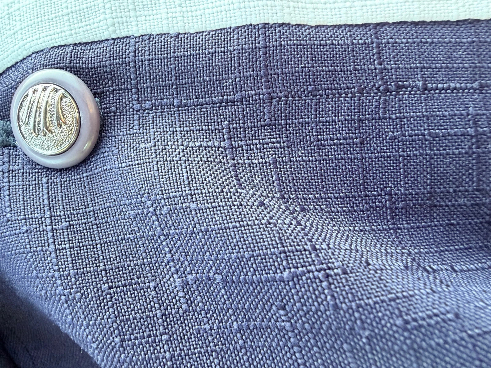 Chemise vintage années 80 épaulettes rétro chic bleu marine style old money