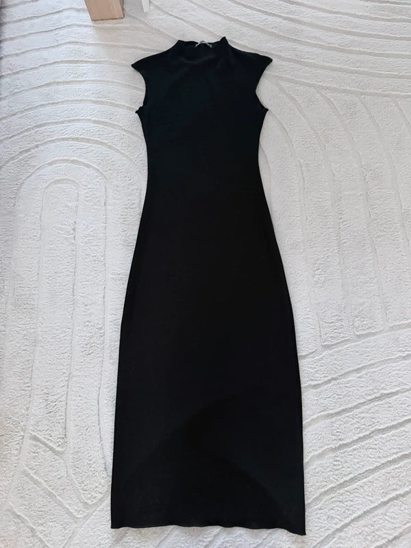 Robe droite noire dos ouvert – élégante zara