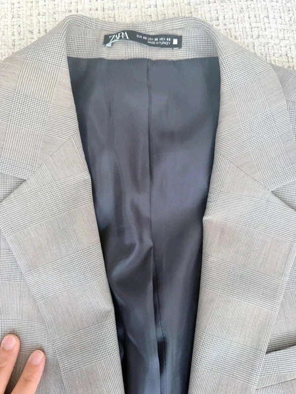 Blazer gris à carreaux élégant – coupe classique – très bon état