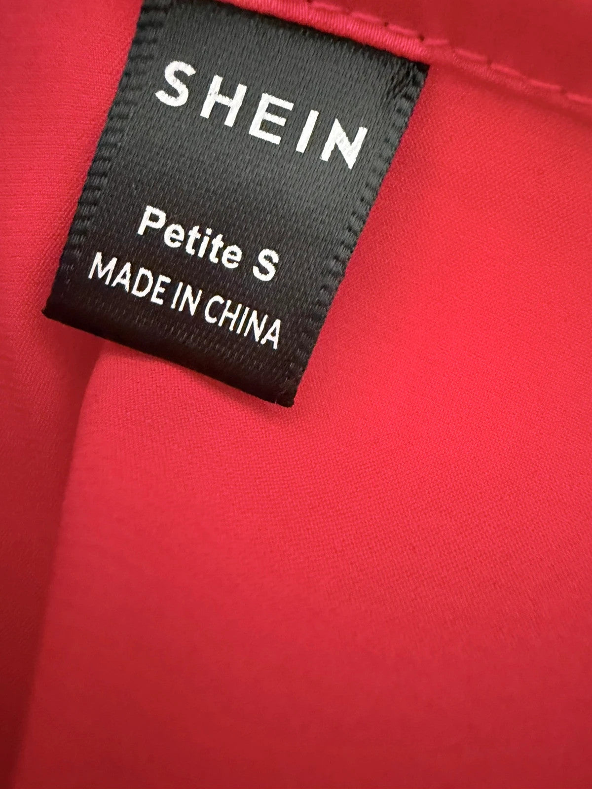 Robe rouge satinée SHEIN Petite – moulante chic soirée – taille S