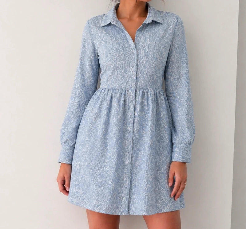 Robe chemise Naf Naf bleu ciel à rayures brodées – Taille 38