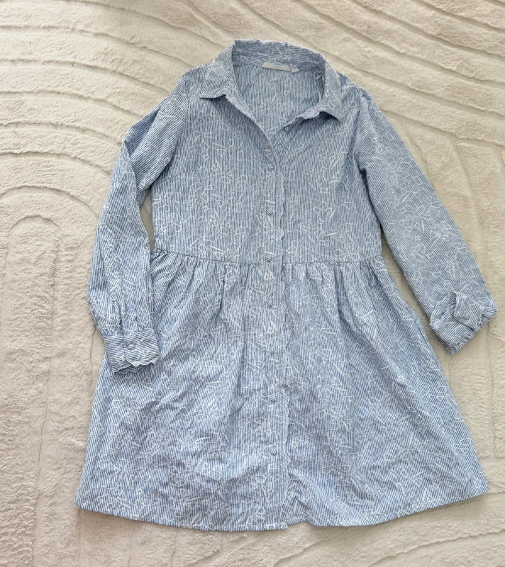 Robe chemise Naf Naf bleu ciel à rayures brodées – Taille 38