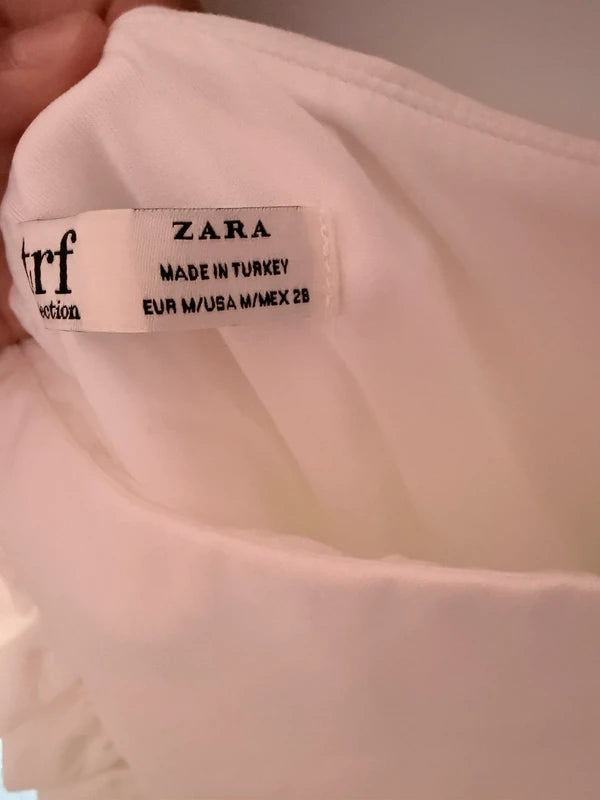 Robe blanche asymétrique Zara trafaluc – taille M – élégante chic