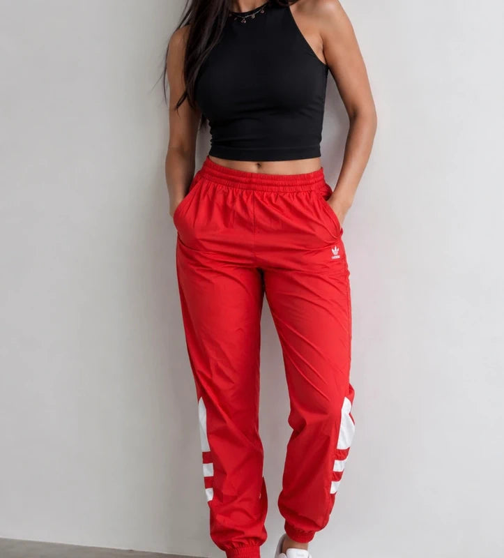 Pantalon Adidas vintage rouge style parachute / jogging Y2K – Taille S