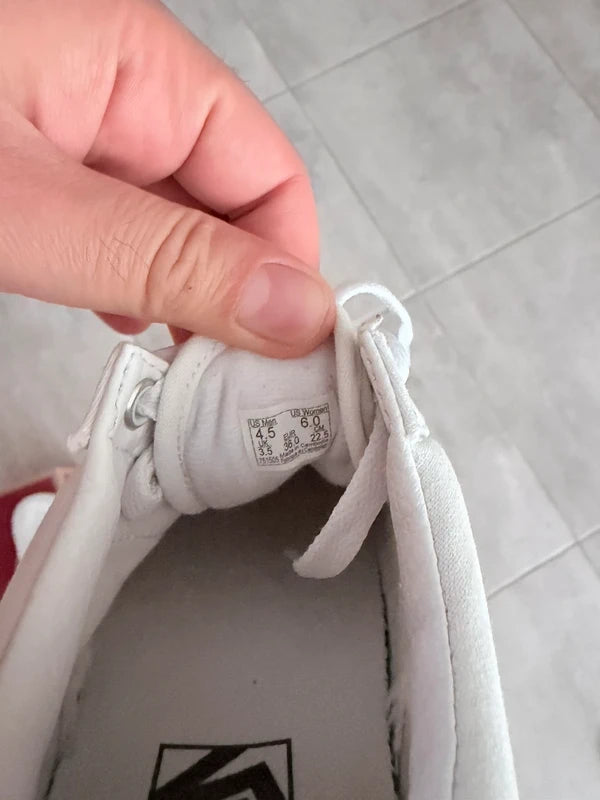 Vans blanches femme T36 – Très bon état