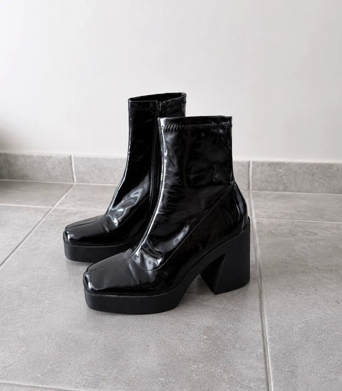 Bottines plateformes noires vernies style chunky – T39
