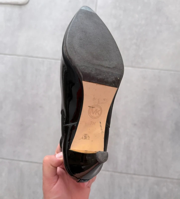 Bottines noires vernies à talon – élégantes & tendance
