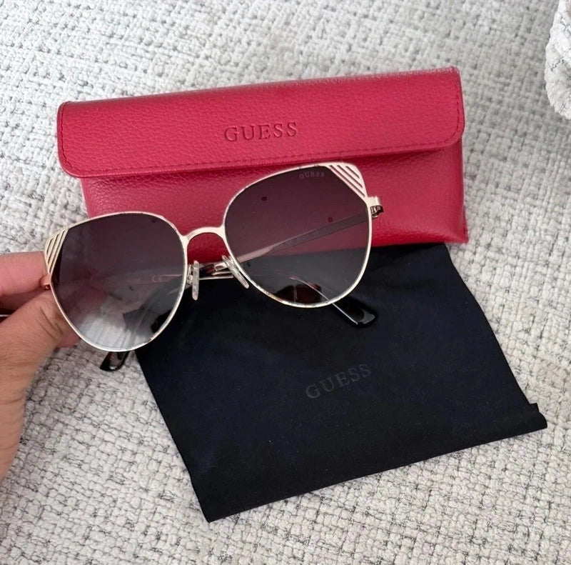 Lunettes de soleil GUESS chic – style luxe tendance