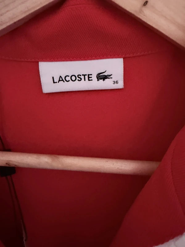 Magnifique robe Lacoste neuve avec étiquette, jamais portée