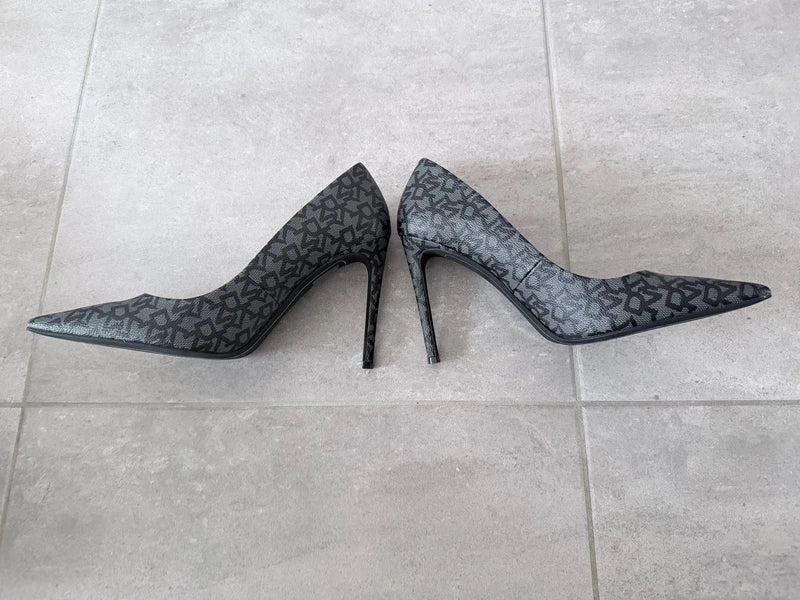 Escarpins DKNY noirs talons aiguilles – neufs – élégants chic