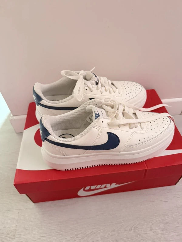 Baskets Nike Court Vision Alta DM0113-100 👟