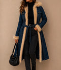 Magnifique manteau mi long en jean avec finitions en fausse fourrure taille M