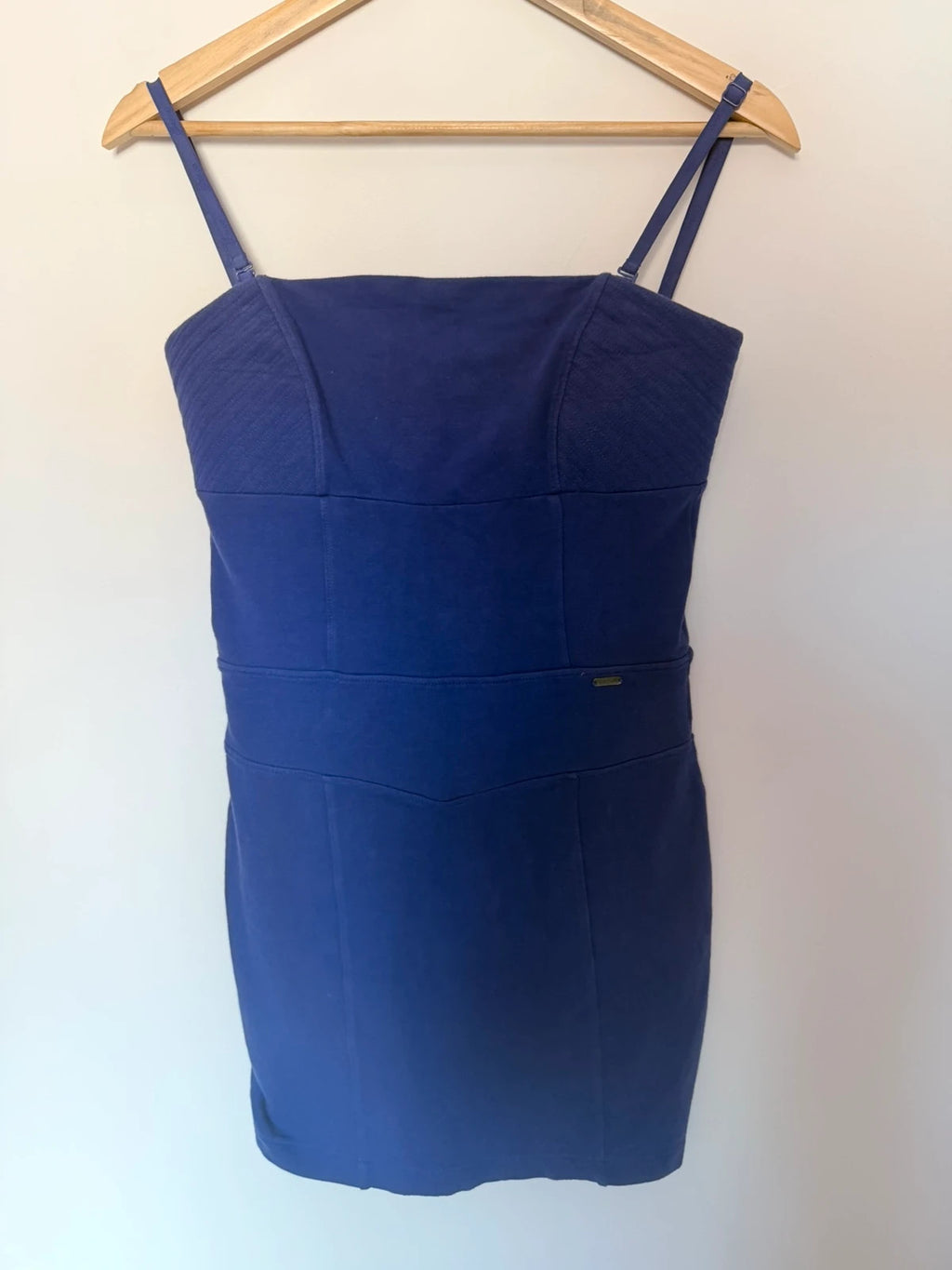 Robe Guess Jeans violette bleue ajustée – Taille M – Très bon état