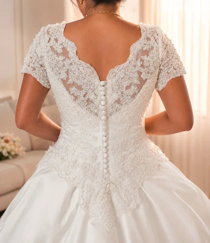 Robe de mariée princesse Complicité La Fête – Dentelle perlée & longue traîne taille S