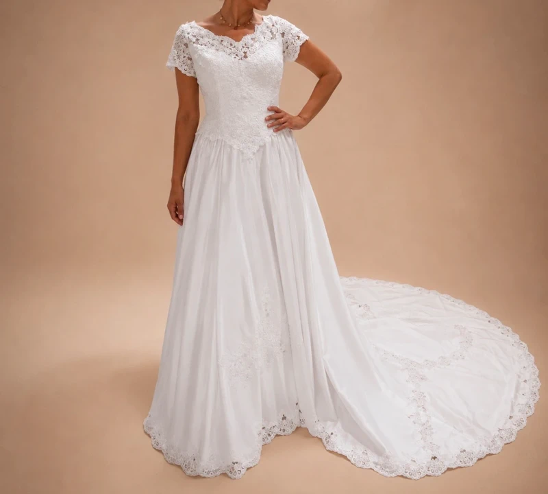 Robe de mariée princesse Complicité La Fête – Dentelle perlée & longue traîne taille S
