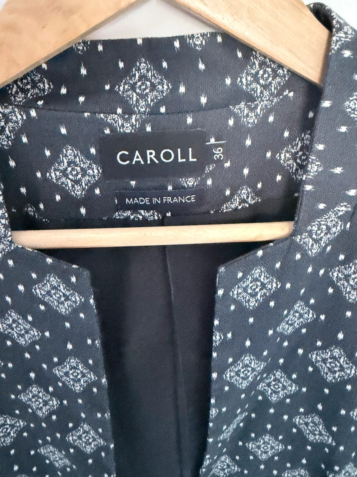Veste courte Caroll noire imprimée – Taille 36 – Made in France