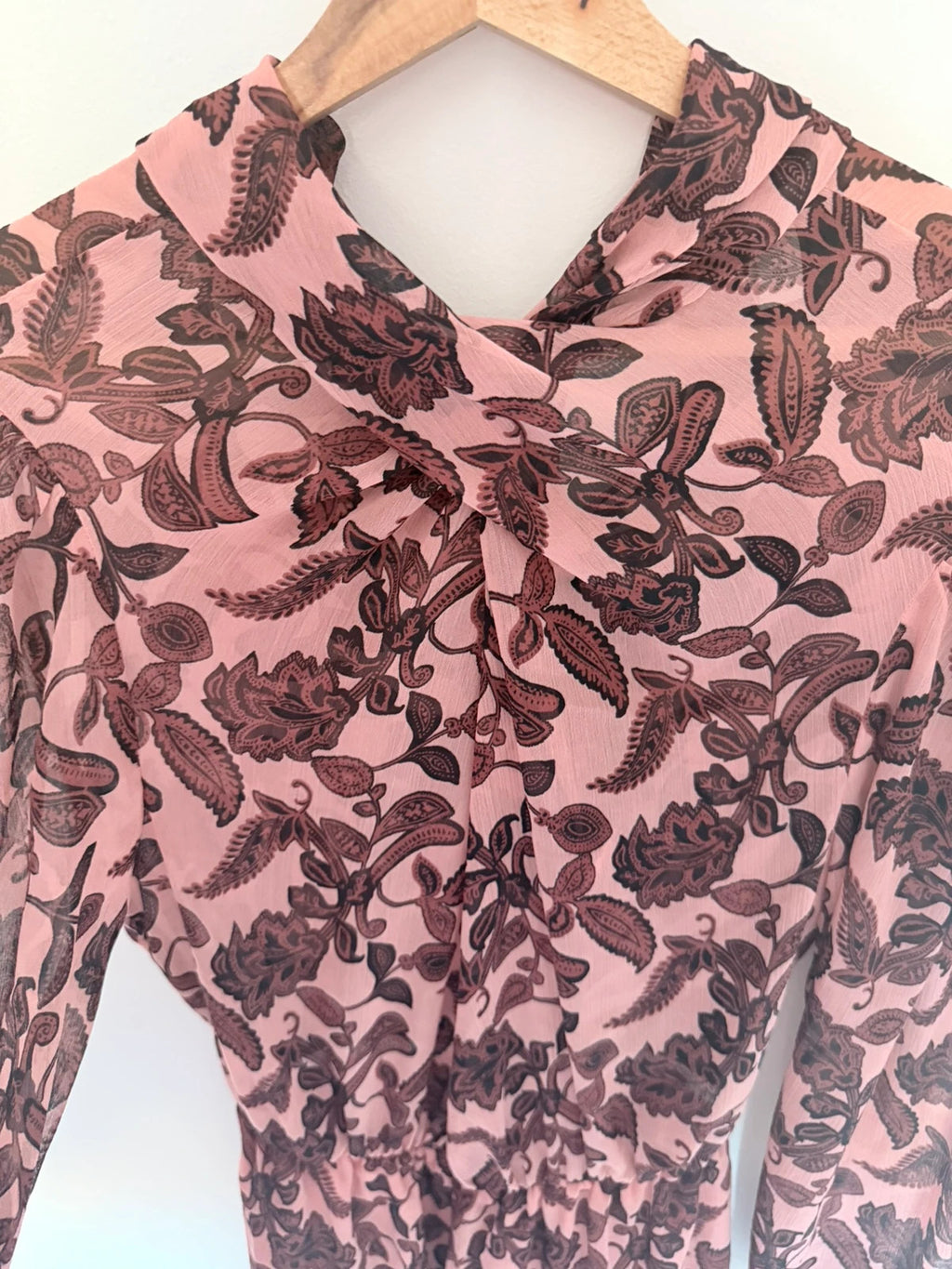 Robe H&M rose poudré à fleurs – Taille 40 – Neuve