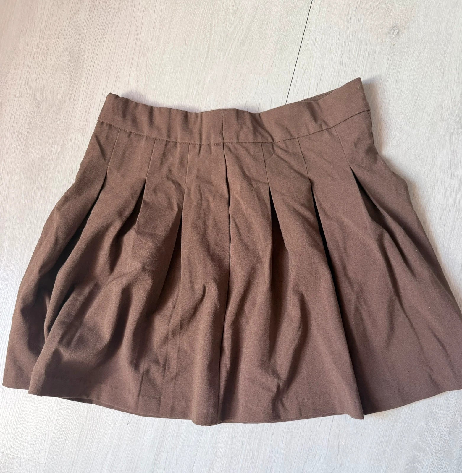 Jupe plissée marron Stradivarius – Taille L – Style preppy / tennis