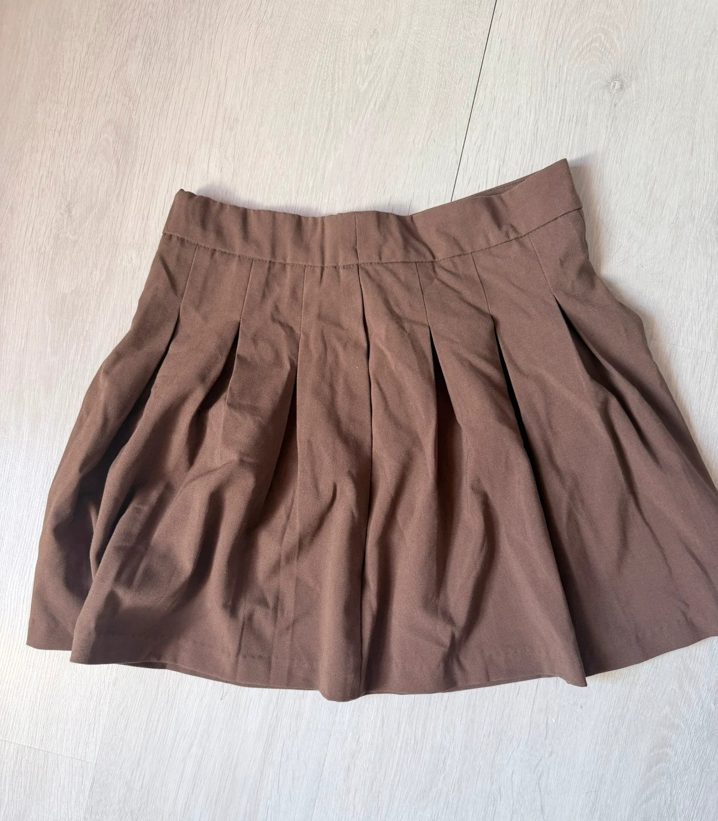 Jupe plissée marron Stradivarius – Taille L – Style preppy / tennis