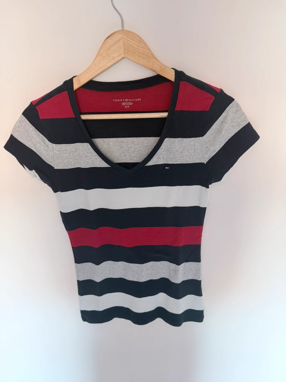 T-shirt Tommy Hilfiger rayé 100 % coton – Taille S – Très bon état