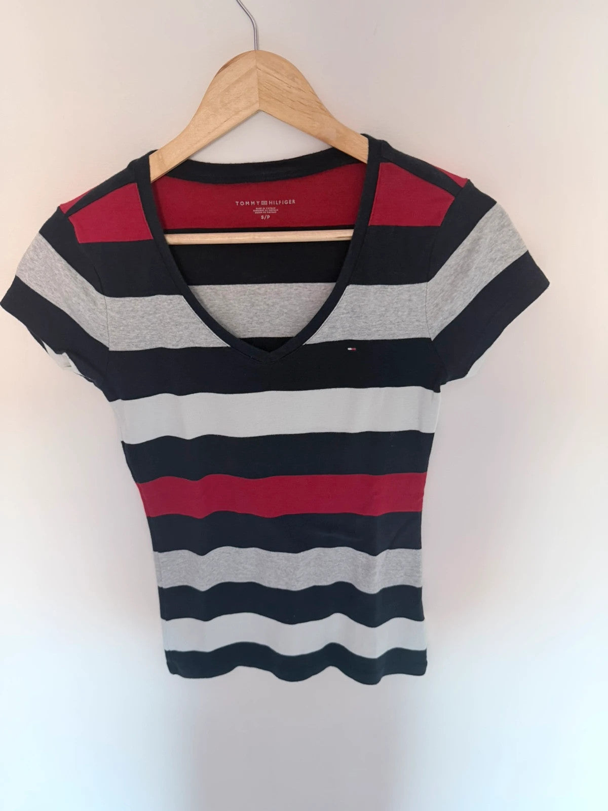 T-shirt Tommy Hilfiger rayé 100 % coton – Taille S – Très bon état