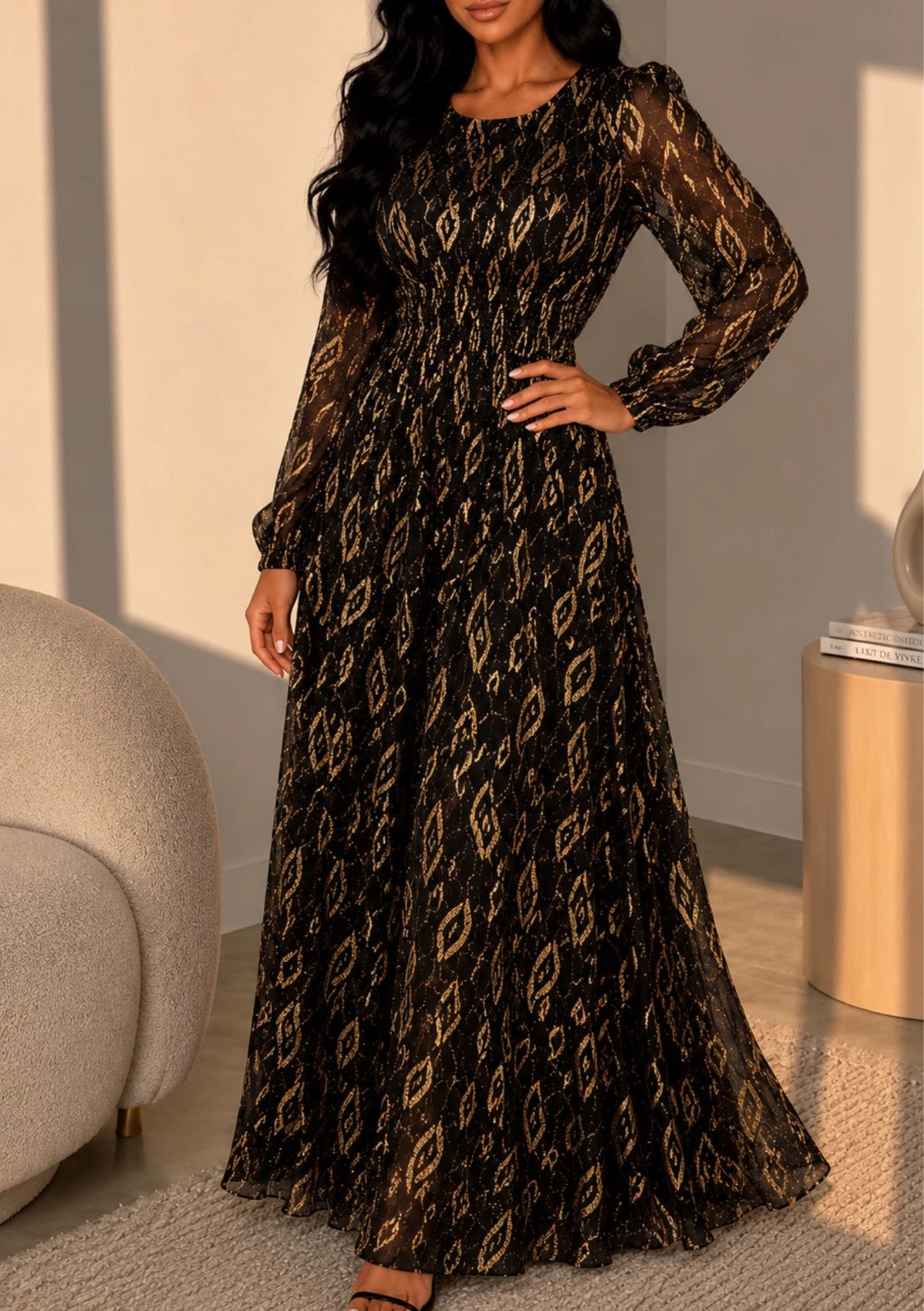 Robe longue noire dorée Lolaliza fluide et élégante