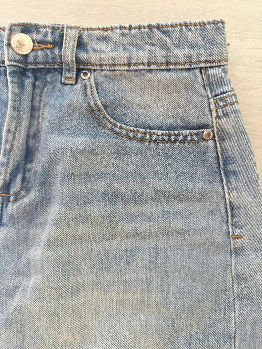 Jupe en jean Morgan T36 – Denim clair – Coupe droite tendance