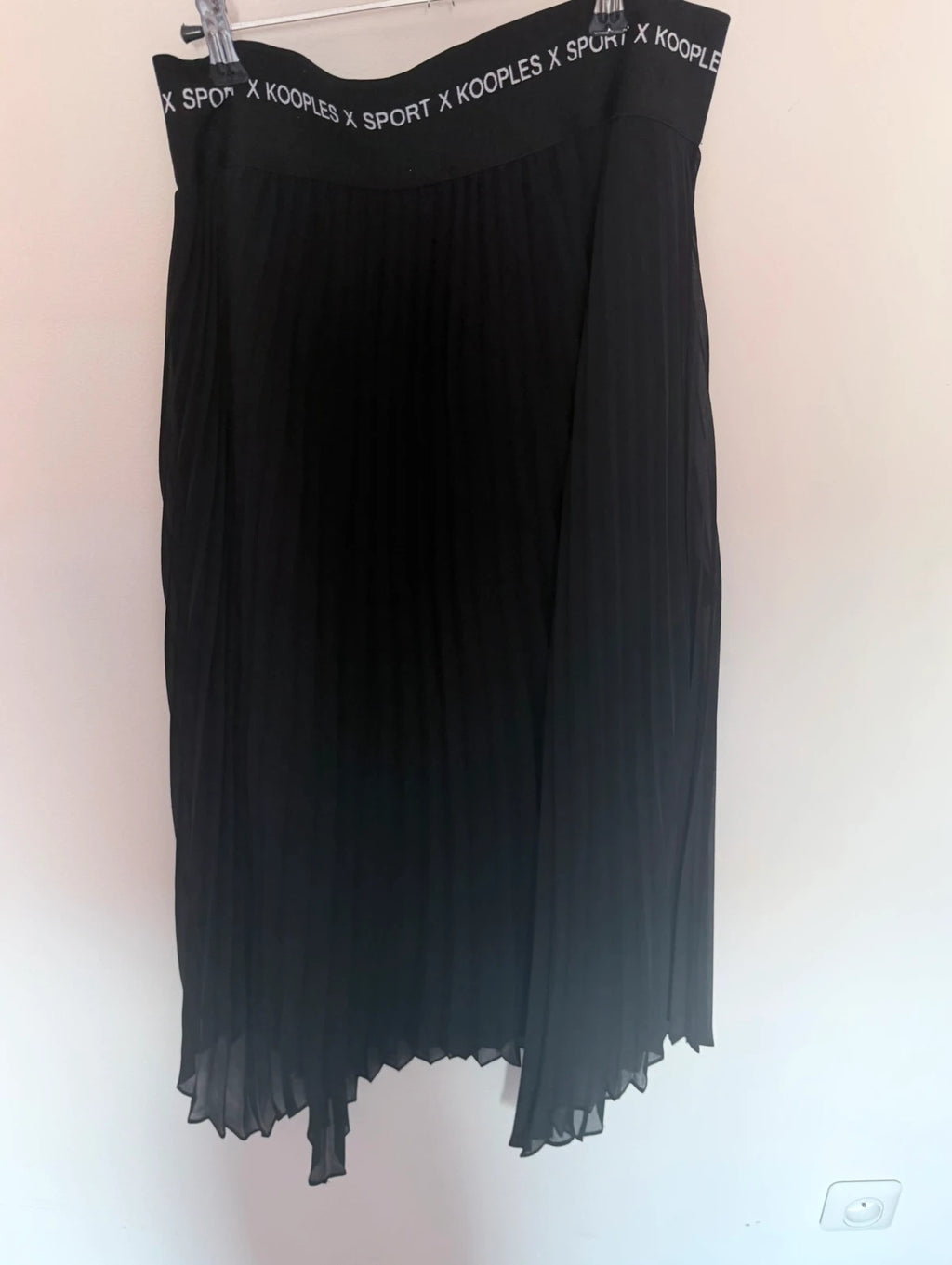 Jupe plissée noire The kooples