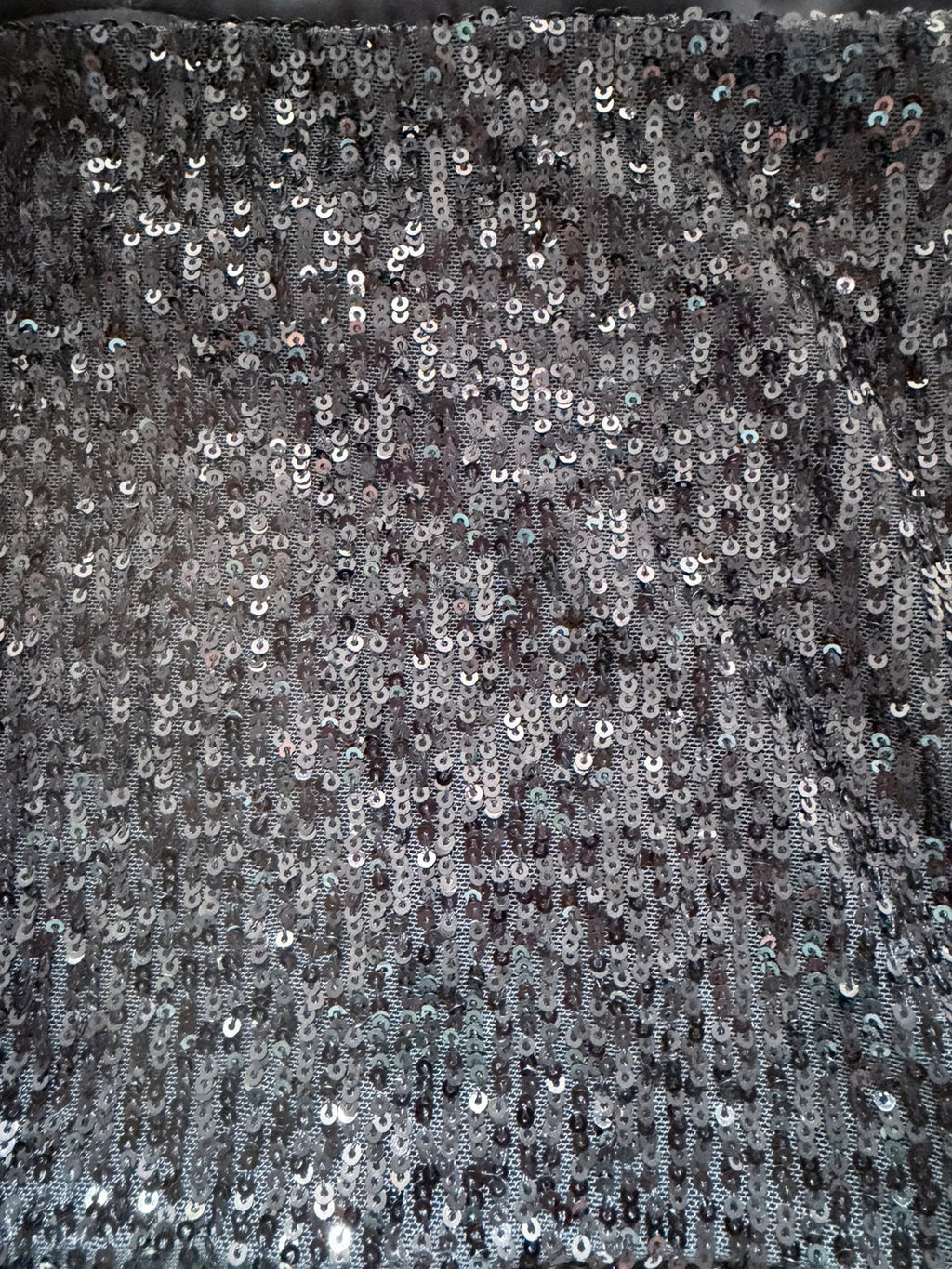 Top dos nu à sequins noir Bershka – effet pailleté soirée – taille S