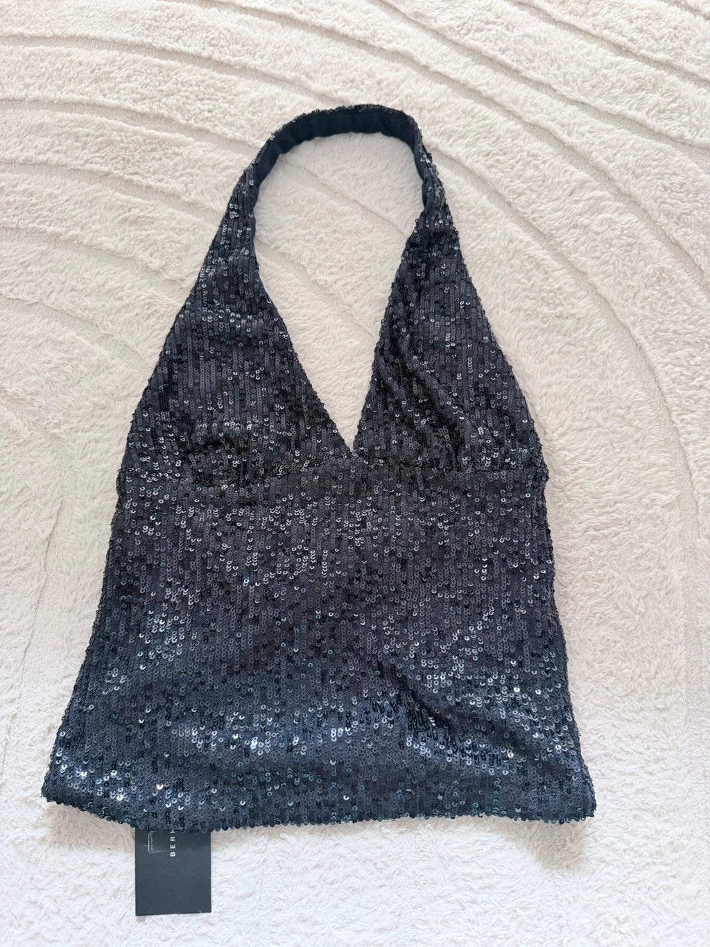 Top dos nu à sequins noir Bershka – effet pailleté soirée – taille S