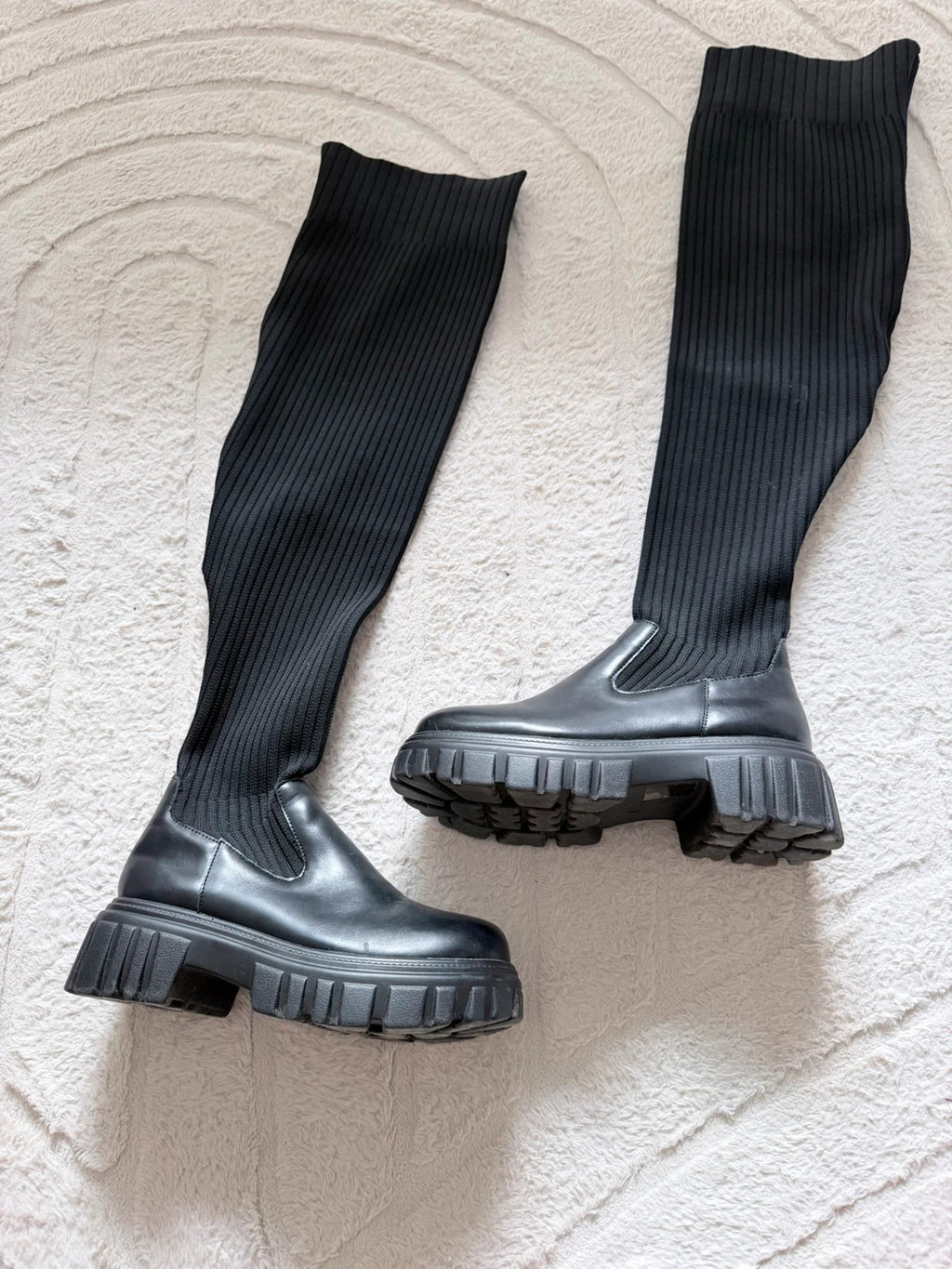 Cuissardes chaussettes noires à semelle chunky – Taille 36