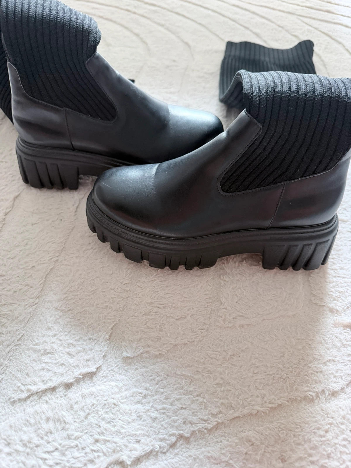 Cuissardes chaussettes noires à semelle chunky – Taille 36