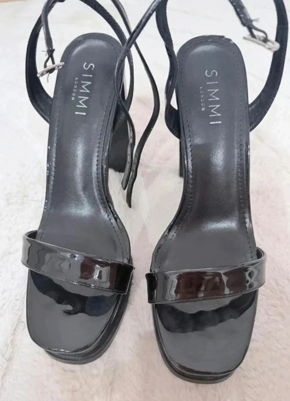 Sandales à talons plateforme noires vernies SIMMI London – T39 – Très tendance