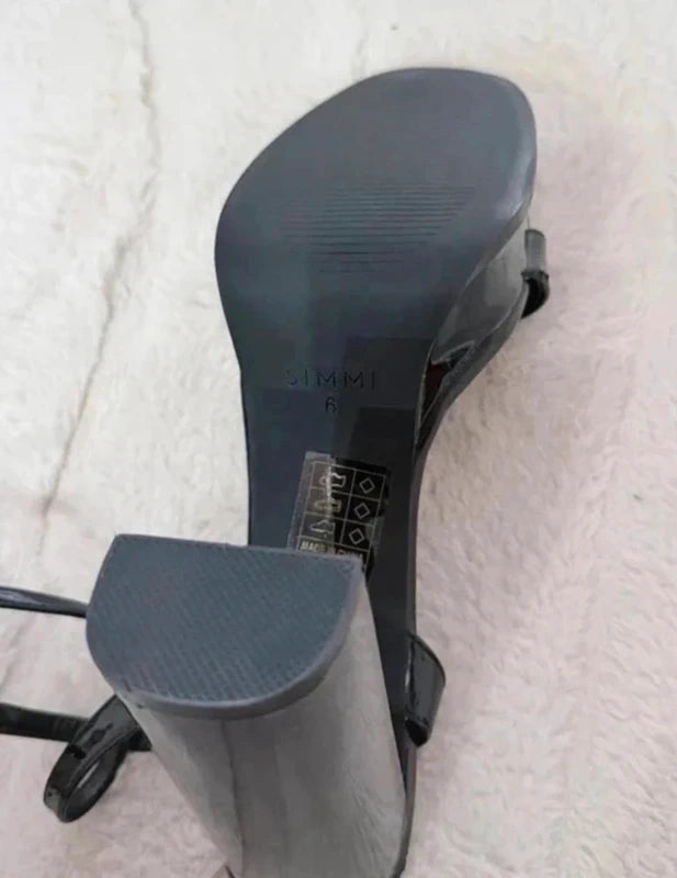Sandales à talons plateforme noires vernies SIMMI London – T39 – Très tendance