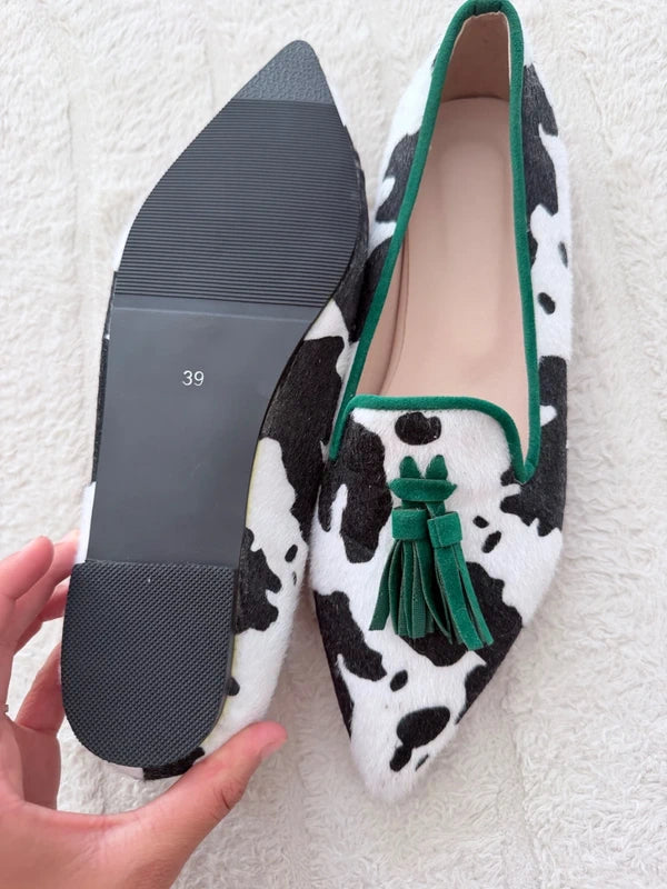 Mocassins imprimé vache noir & blanc avec pampilles vertes – Pointure 39 – Neufs
