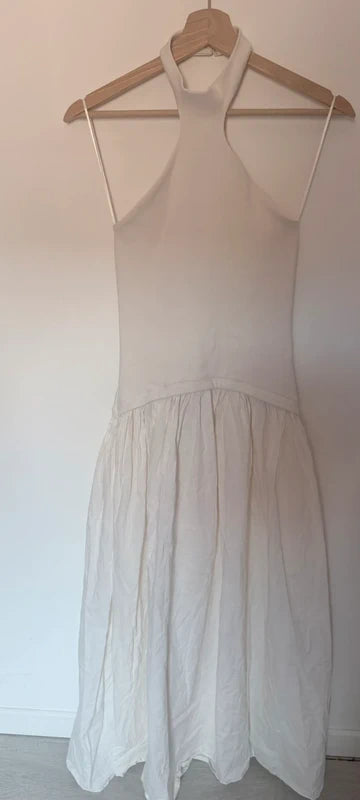 Robe longue Zara blanche col montant dos nu – Taille L – Élégante & estivale