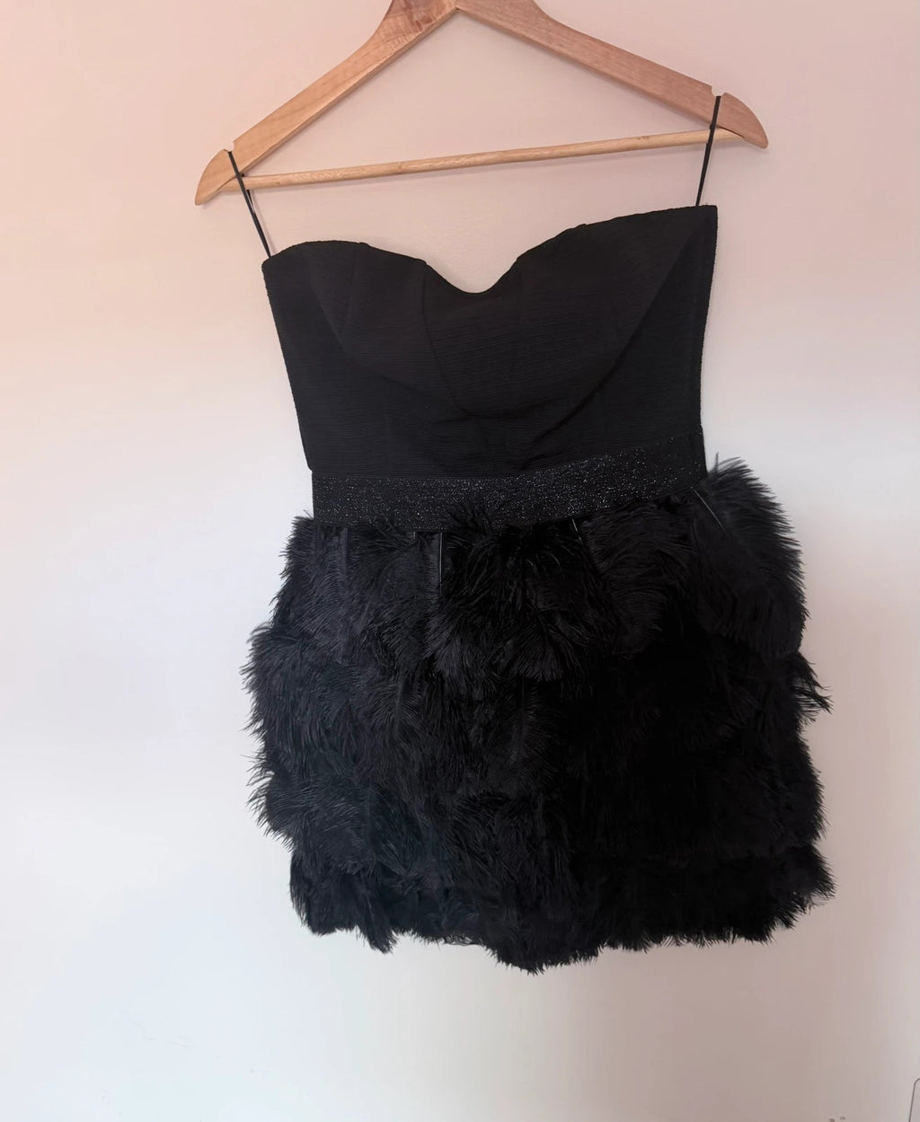 Robe bustier Naf Naf noire à plumes – Taille 38 – Élégante & chic