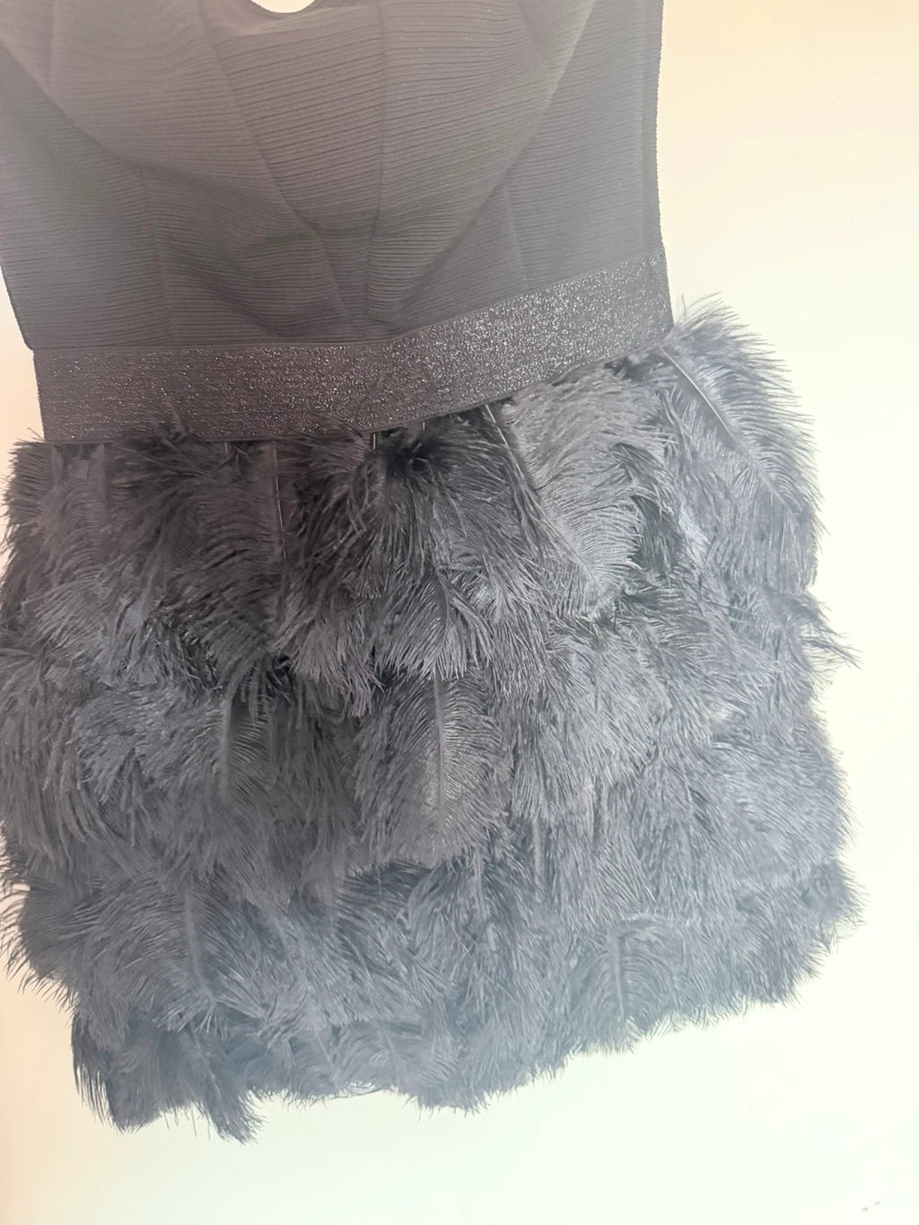 Robe bustier Naf Naf noire à plumes – Taille 38 – Élégante & chic