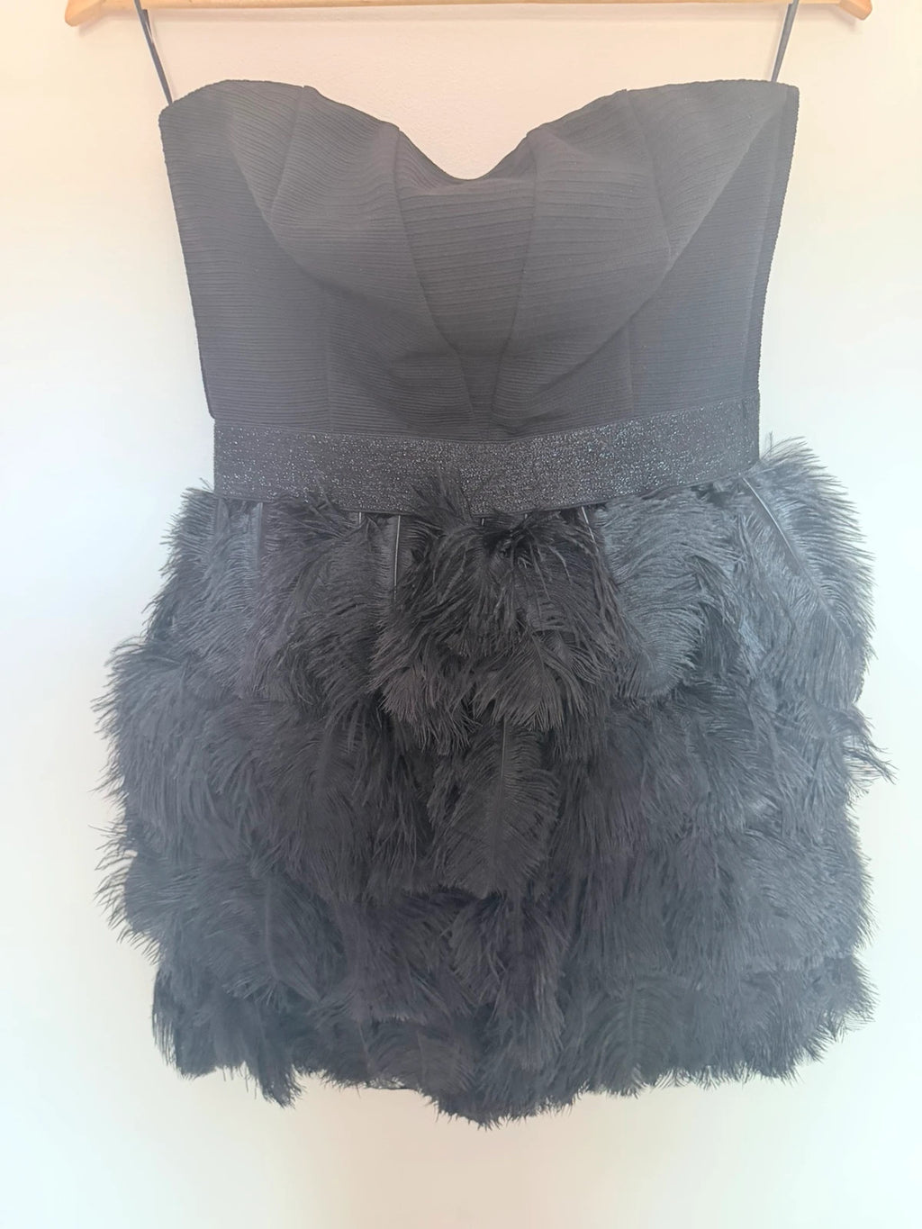 Robe bustier Naf Naf noire à plumes – Taille 38 – Élégante & chic
