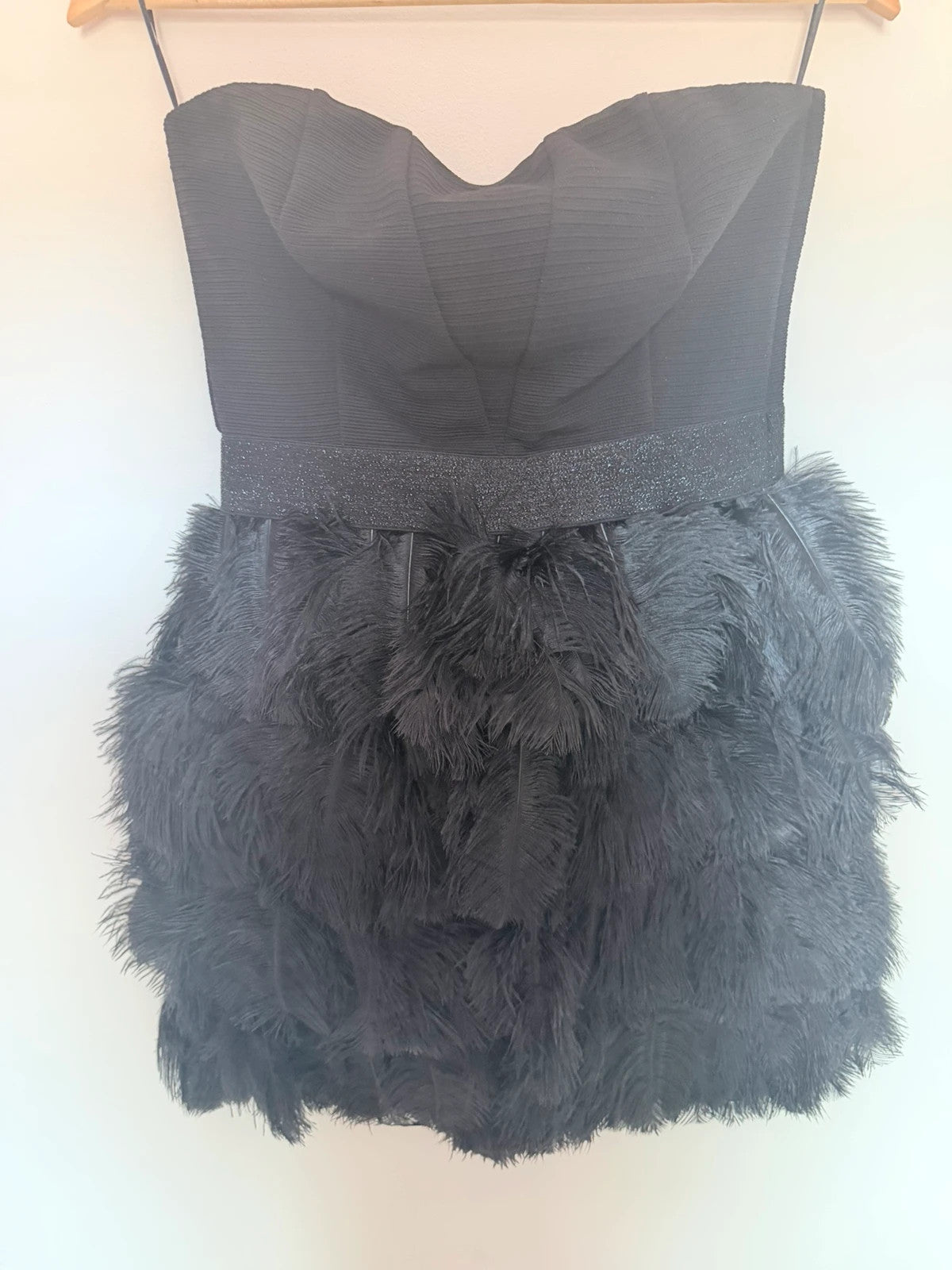 Robe bustier Naf Naf noire à plumes – Taille 38 – Élégante & chic