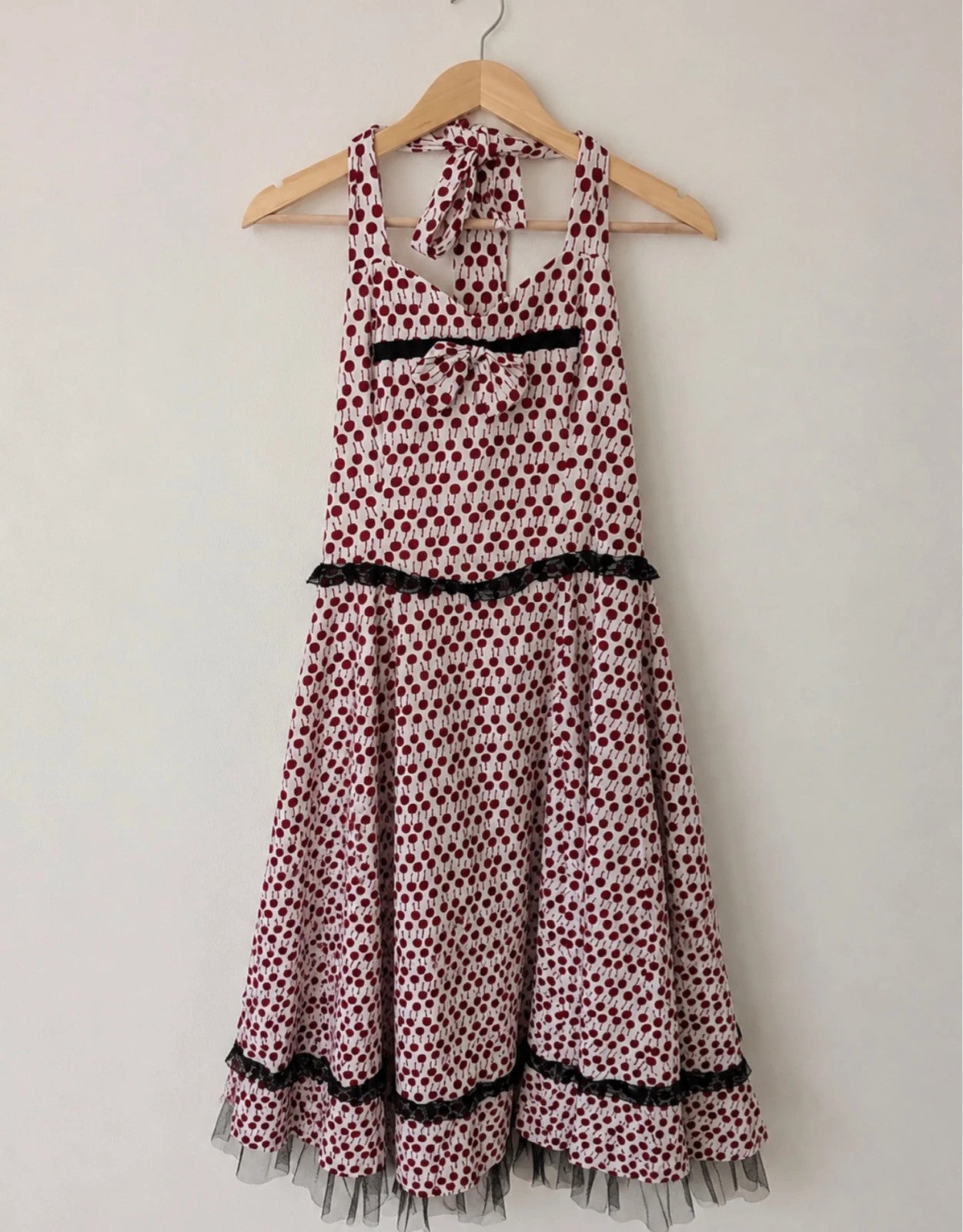 Robe rétro à pois bordeaux & noir – Style pin-up