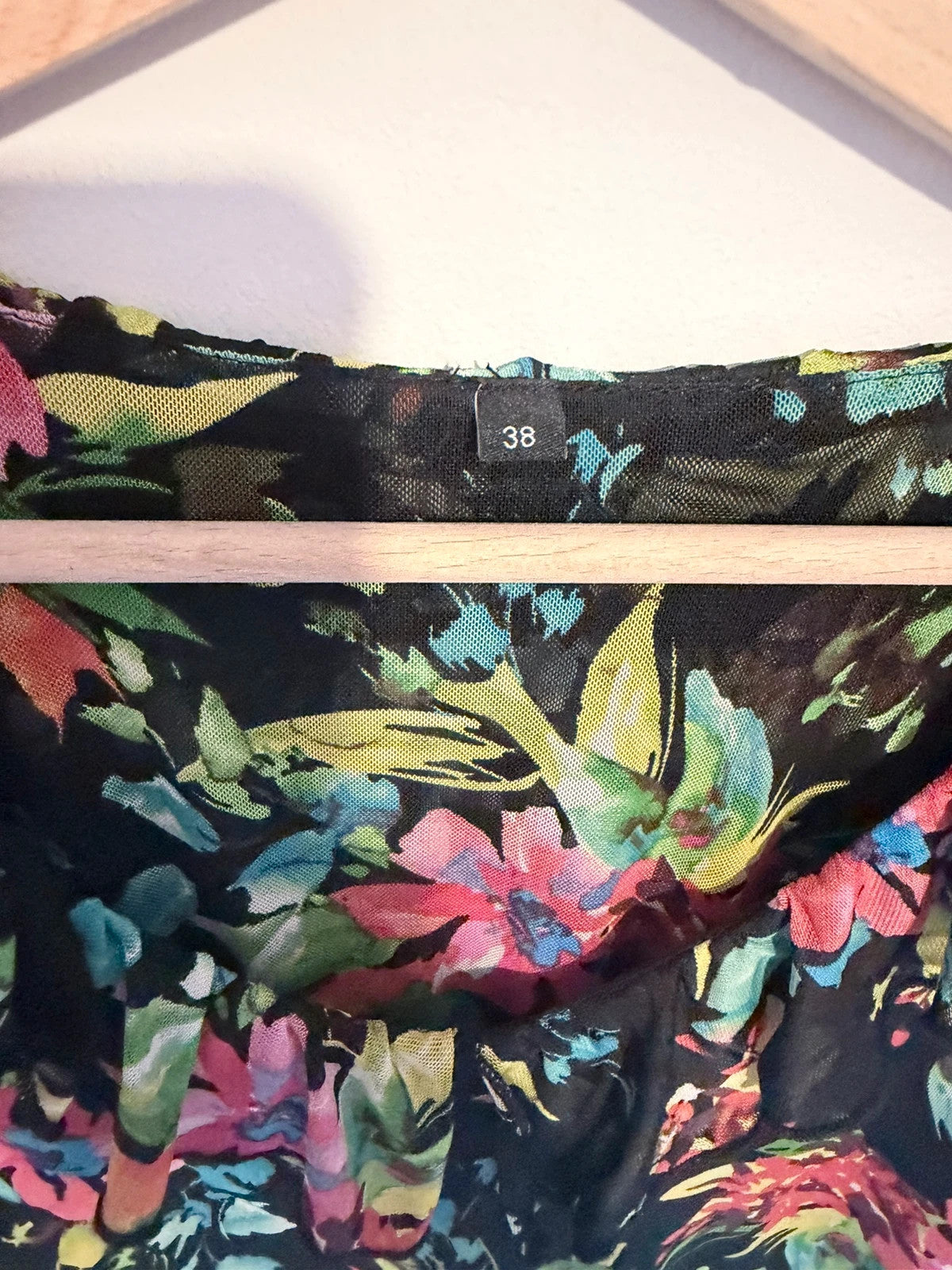 Robe longue fleurie noire à volants – Taille 38 – Style bohème chic
