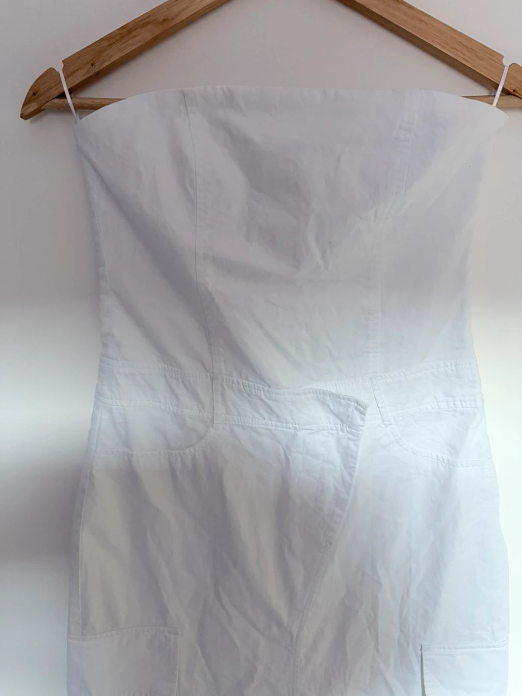 Robe bustier blanche Zara avec poches cargo – Taille S – Chic & tendance