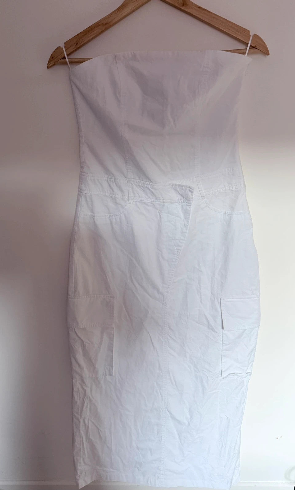 Robe bustier blanche Zara avec poches cargo – Taille S – Chic & tendance