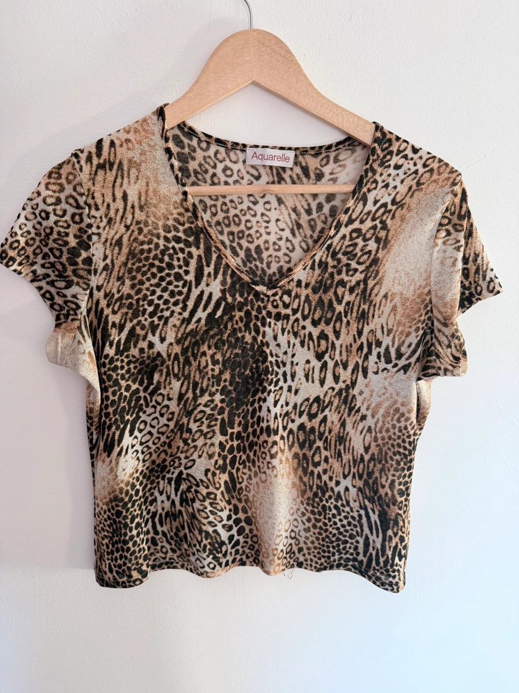 T-shirt léopard col V Aquarelle – Taille M – Imprimé animal tendance