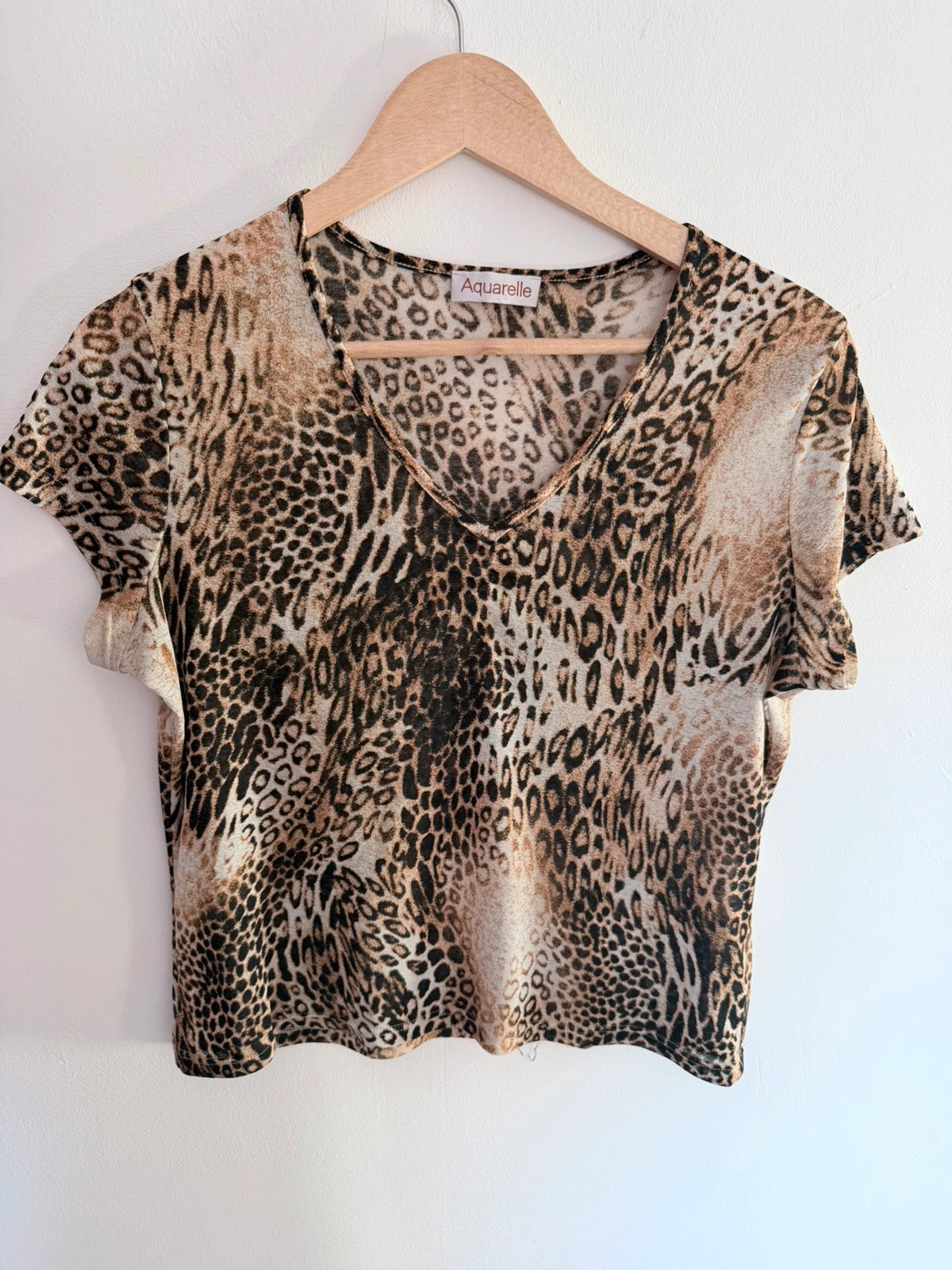 T-shirt léopard col V Aquarelle – Taille M – Imprimé animal tendance