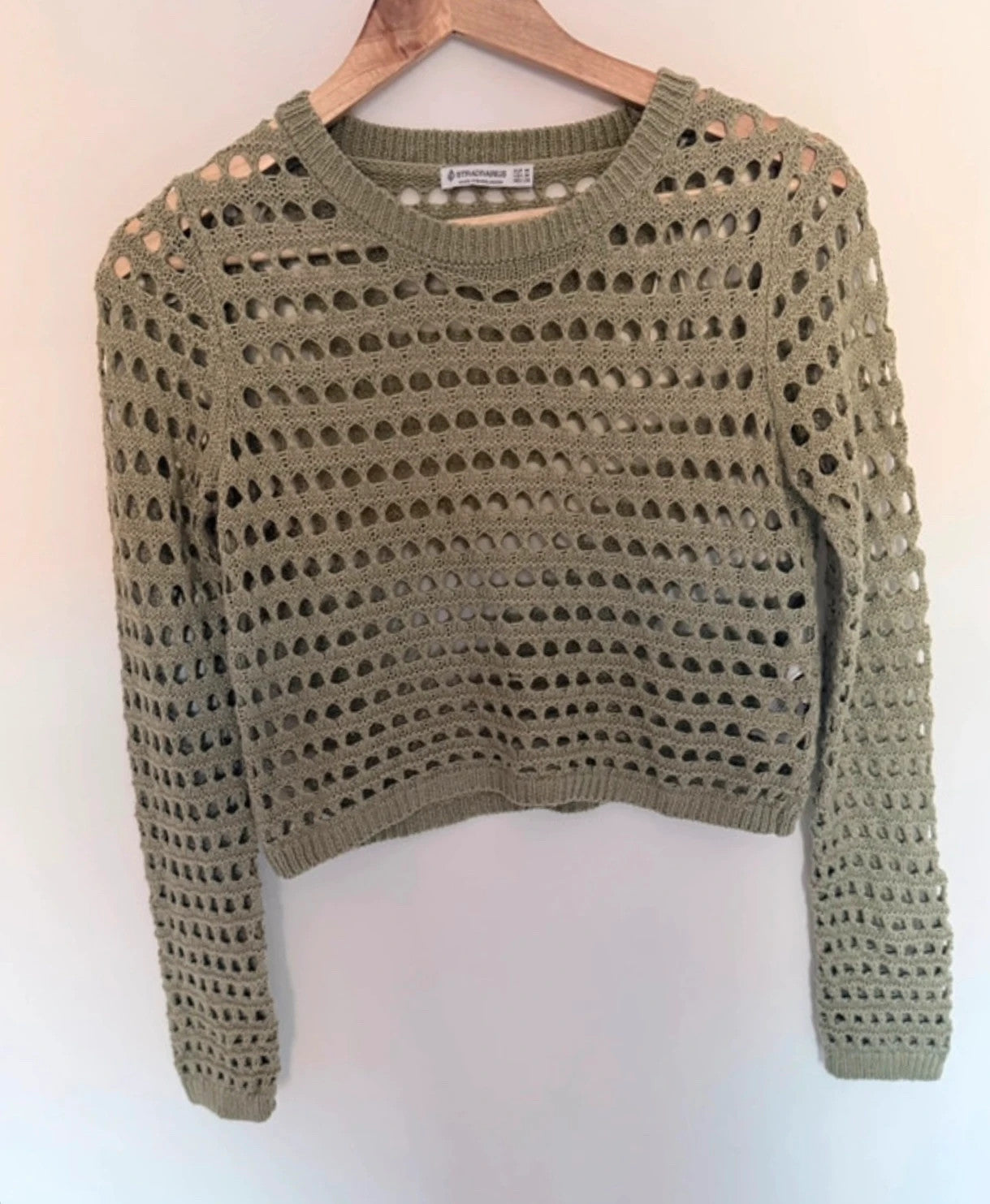 Pull crochet ajouré Stradivarius kaki – Taille M – Style bohème